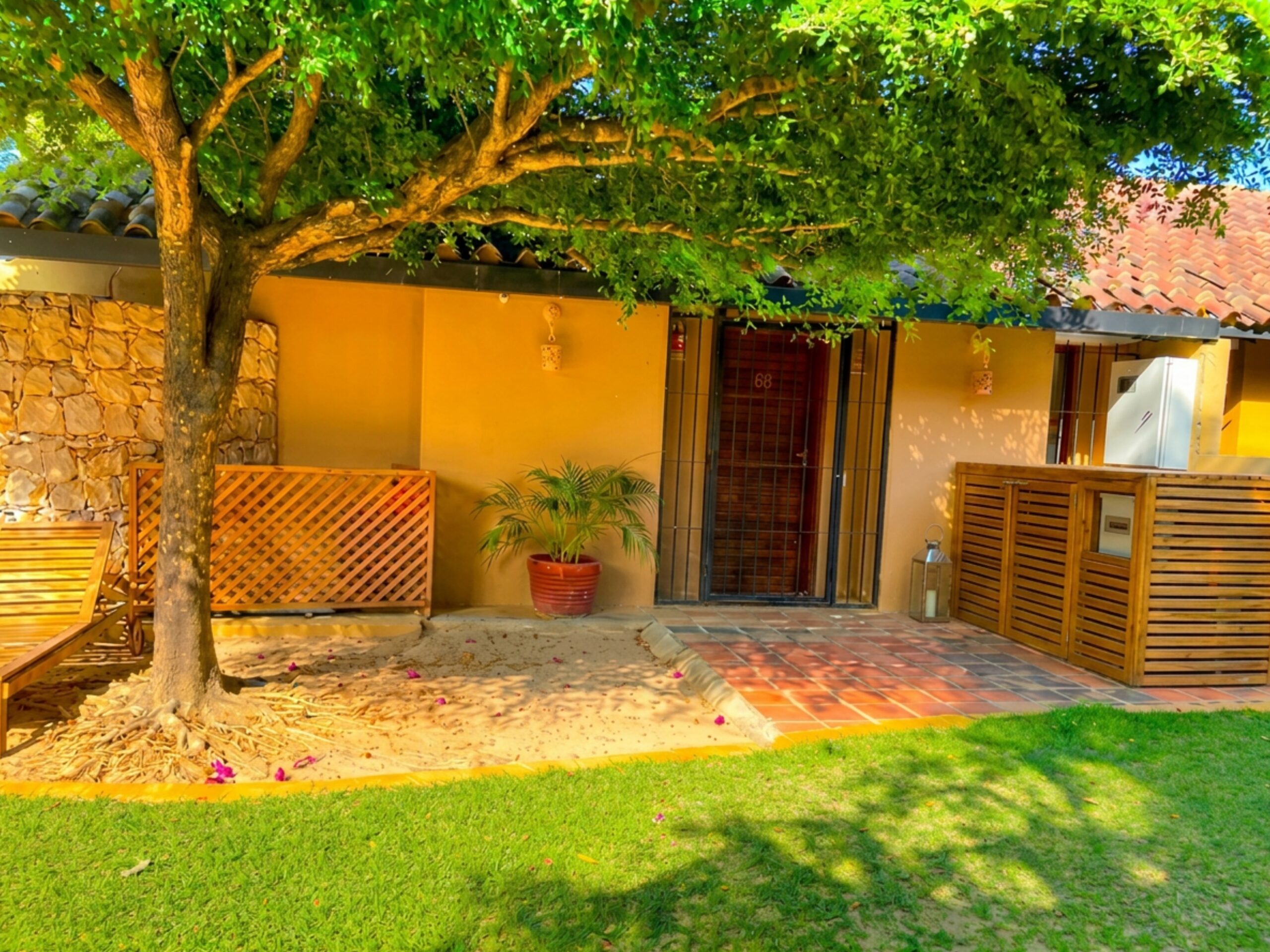 Edición foto bienes raíces exterior